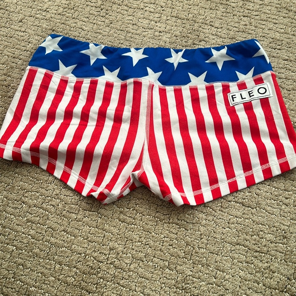 Fleo Shorts
